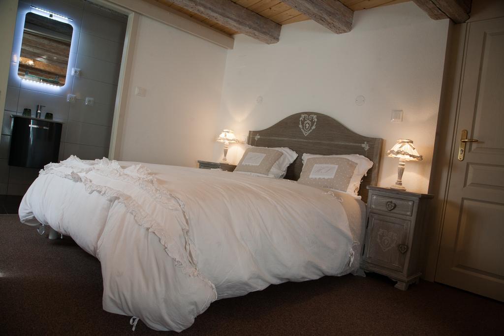 Chambre Le Hupsa Pfannala Saint-Hippolyte  Habitación foto